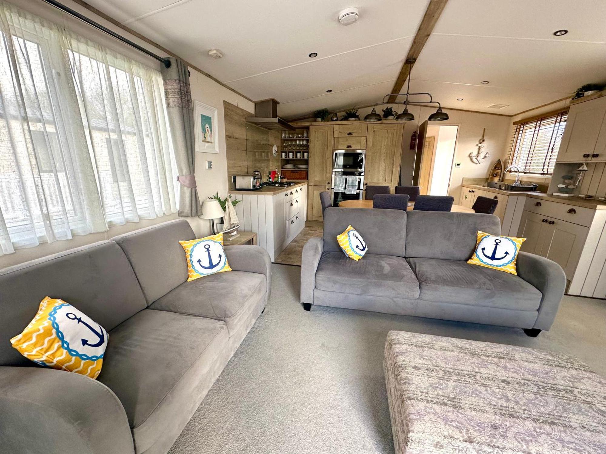 The Boat House, Hot Tub Lodge South Cerney Extérieur photo