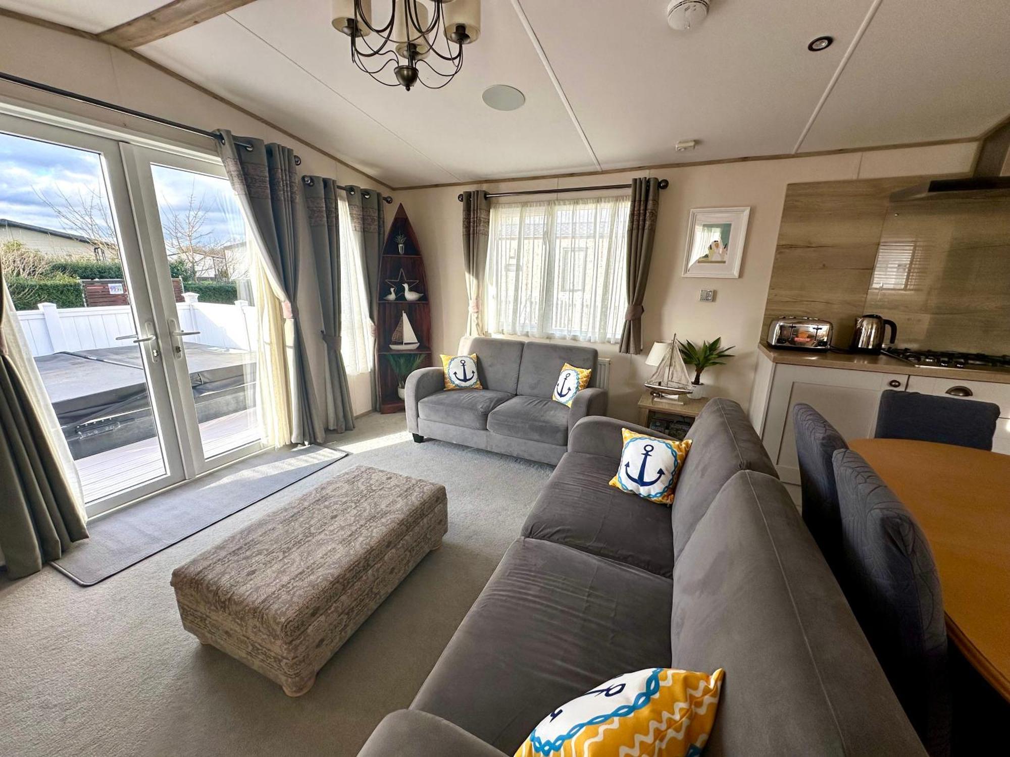 The Boat House, Hot Tub Lodge South Cerney Extérieur photo